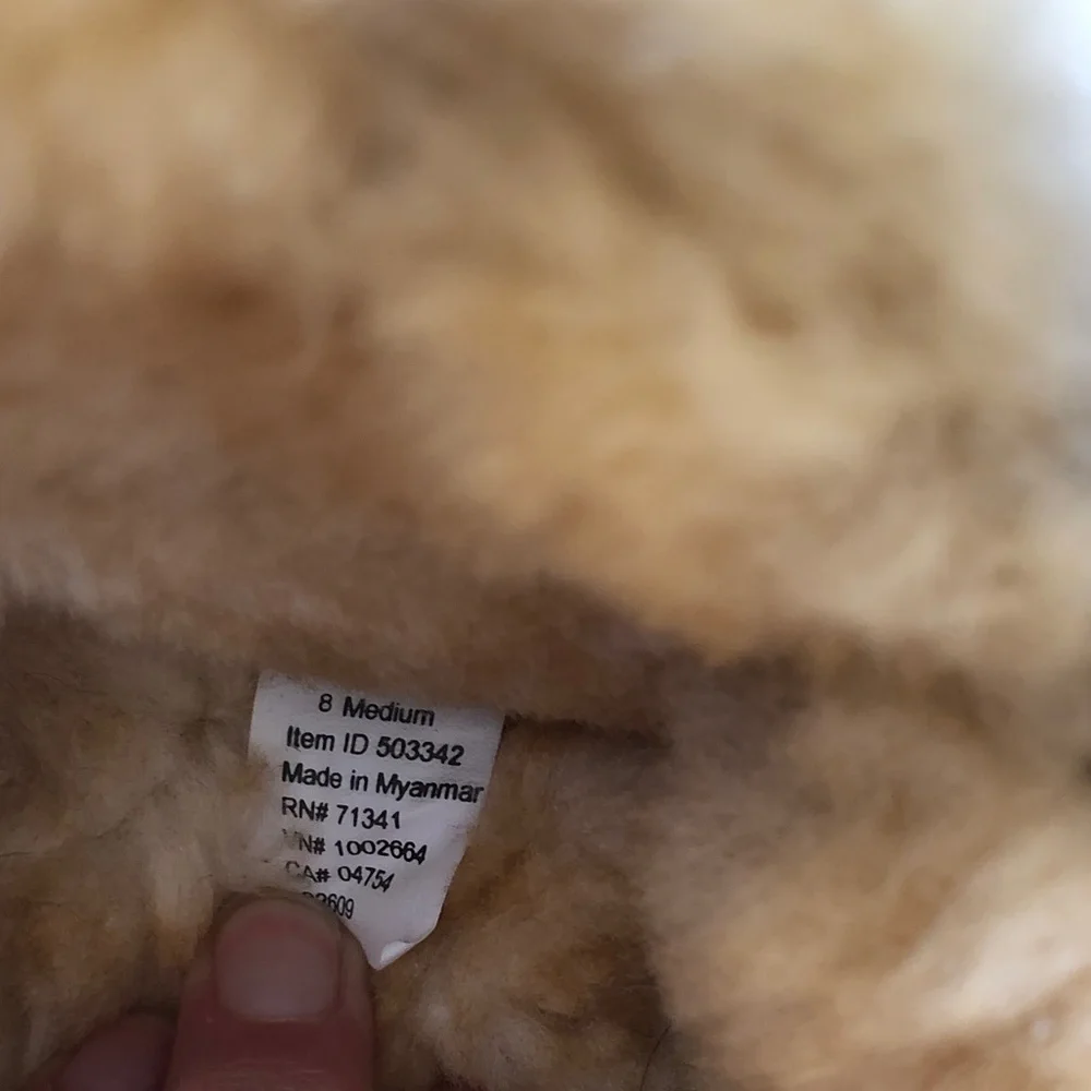 L.L. Bean Womens Brown Shearling Slippers. Beautiful like new condition! - Picture 2 of 7